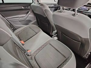 Skoda Fabia 1.0 TSI 70KW (95cv) Ambition Plus - Foto 34