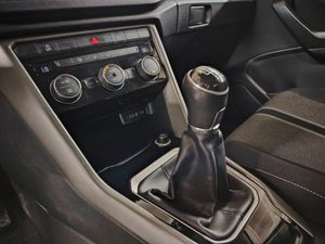 Volkswagen T-Roc Advance 1.0 TSI 81kW (110CV) - Foto 9