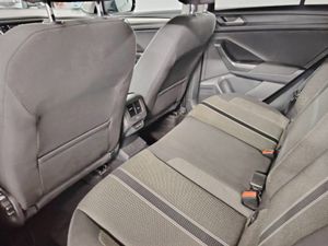 Volkswagen T-Roc Advance 1.0 TSI 81kW (110CV) - Foto 28