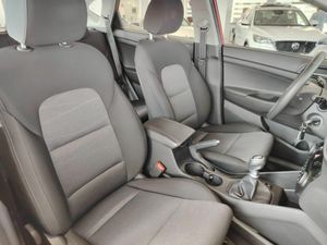 Hyundai Tucson 1.6 GDI 97kW (131CV) SLE 4X2 - Foto 29