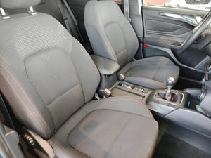 Ford Focus 1.5 Ecoboost 110kW ST-Line - Foto 39