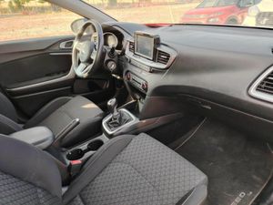Kia Ceed 1.4 CVVT 74kW (100CV) Drive - Foto 5