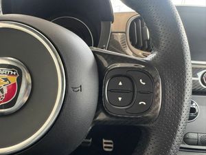 Abarth 500 695 Rivale 1.4 T-Jet 132kW (180CV) - Foto 29