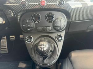 Abarth 500 695 Rivale 1.4 T-Jet 132kW (180CV) - Foto 31