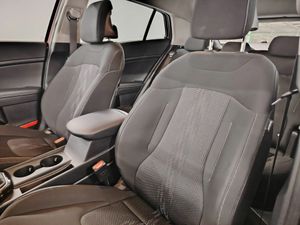 Kia Sportage 1.6 T-GDi MHEV 118kW (160CV) Drive 17