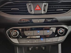 Hyundai i30 1.0 TGDI Essence Fastback LRR - Foto 11