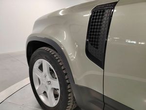 Land-Rover Defender 2.0 D240 SD4 First Edition 110 Auto 4WD - Foto 12