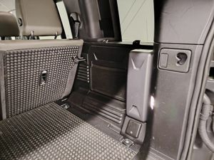 Land-Rover Defender 2.0 D240 SD4 First Edition 110 Auto 4WD - Foto 19