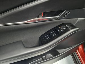 Mazda CX-30 2.0 90 kW 2WD Zenith (sin Pack Bose) - Foto 17