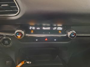 Mazda CX-30 2.0 90 kW 2WD Zenith (sin Pack Bose) - Foto 26