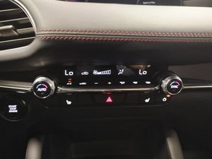 Mazda 3 2.0 e-SKYACTIV-G 90KW HOMURA - Foto 17