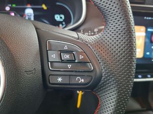 MG ZS 1.5 Luxury - Foto 18