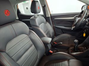 MG ZS 1.5 Luxury - Foto 15