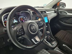 MG ZS 1.5 Comfort - Foto 27