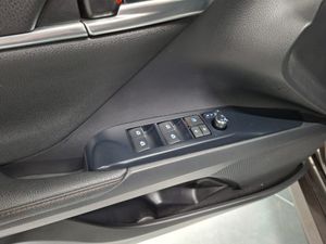 Toyota Camry 2.5 220H Advance - Foto 28