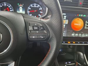 MG ZS 1.0T Comfort Auto - Foto 27