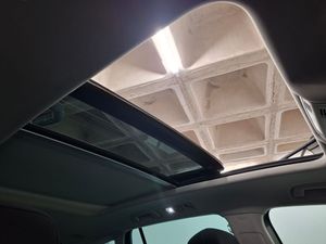 Volkswagen Tiguan Sport 2.0 TDI 110kW (150CV) DSG - Foto 17