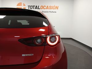 Mazda 3 2.0 e-SKYACTIV-G HOMURA AT - Foto 9