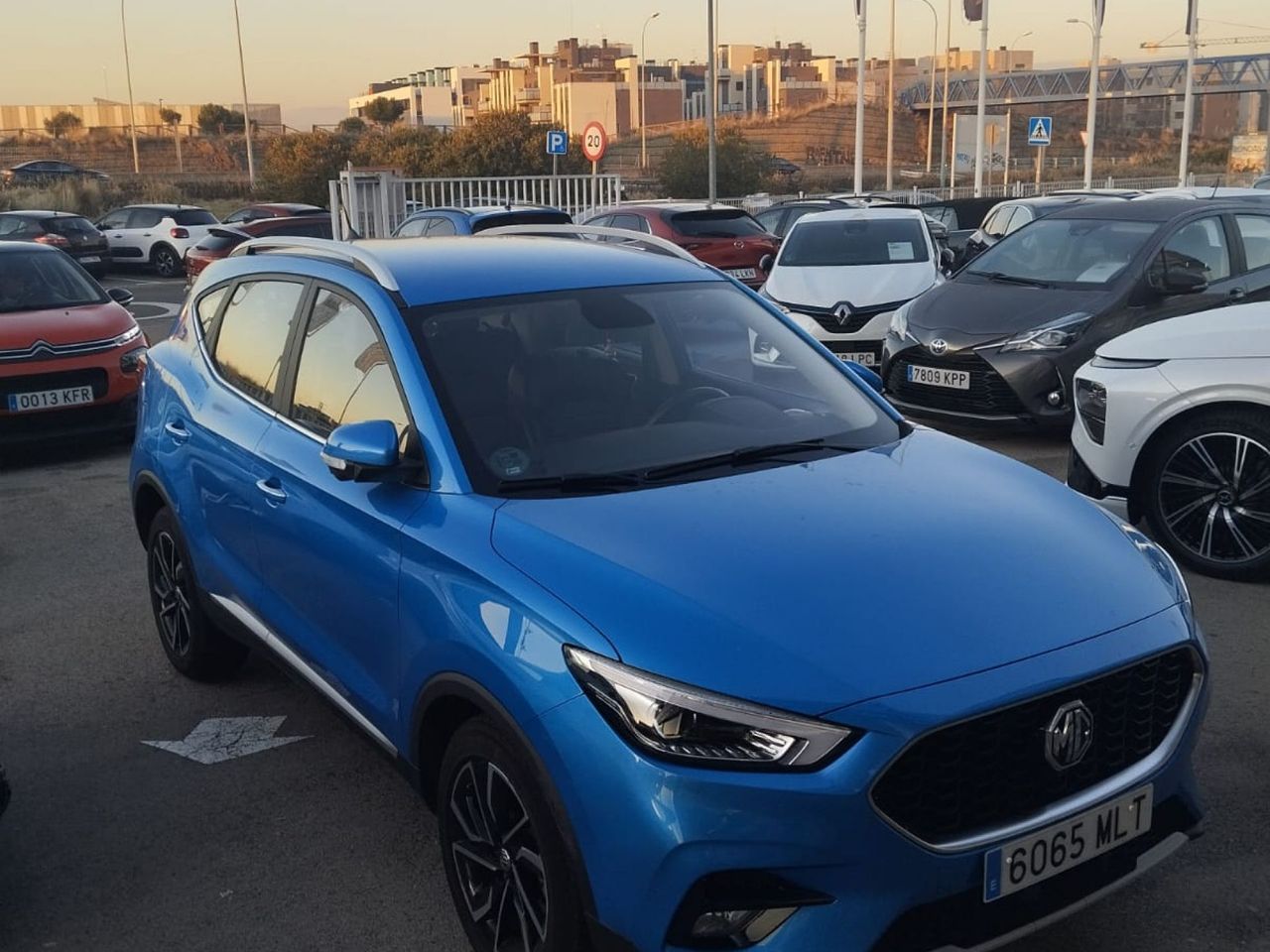 MG ZS 1.5 Luxury - Foto 1