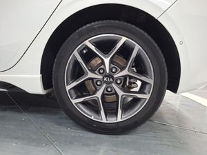 Kia Ceed 1.0 T-GDi 88kW (120CV) GT Line - Foto 11