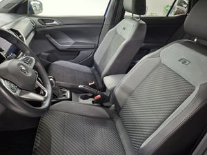 Volkswagen T-Cross Sport 1.0 TSI 85kW (115CV) DSG - Foto 17
