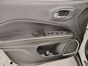 Jeep Compass 1.4 Mair 103kW Limited 4x2 - Foto 26