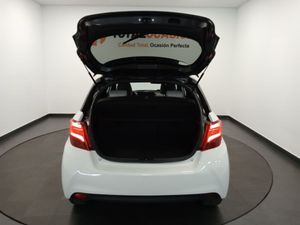 Toyota Yaris 1.3 100 Feel - Foto 32