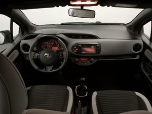 Toyota Yaris 1.3 100 Feel - Foto 28