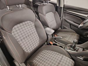 MG ZS 1.5 Comfort - Foto 25