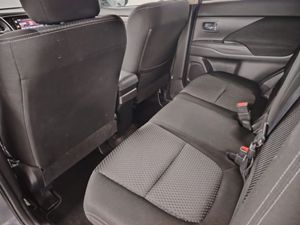 Mitsubishi Outlander 200 MPI Motion CVT 2WD 7 Plazas - Foto 16