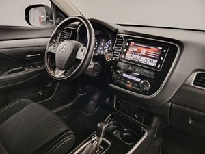 Mitsubishi Outlander 200 MPI Motion CVT 2WD 7 Plazas - Foto 9
