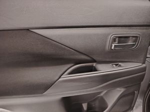Mitsubishi Outlander 200 MPI Motion CVT 2WD 7 Plazas - Foto 14