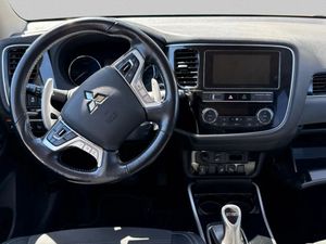 Mitsubishi Outlander 2.4 PHEV Kaiteki Auto 4WD MY19.5 - Foto 9