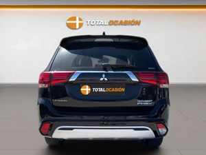 Mitsubishi Outlander 2.4 PHEV Kaiteki Auto 4WD MY19.5 - Foto 8