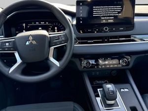 Mitsubishi Outlander PHEV Kaiteki 4WD - Foto 8