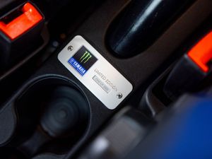 Abarth 500 1.4 16v 121kW Monster Energy Yamaha E6D - Foto 21