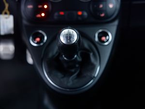 Abarth 500 1.4 16v 121kW Monster Energy Yamaha E6D - Foto 23