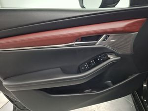 Mazda 3 2.0 SKYACTIV-X ZENITH SAFETY RED - Foto 26