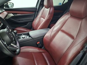 Mazda 3 2.0 SKYACTIV-X ZENITH SAFETY RED - Foto 21