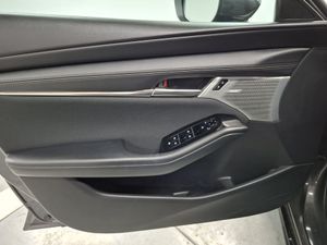 Mazda 3 e-SKYACTIV-G 90KW EXCLUSIVE-LINE PLUS AT - Foto 11