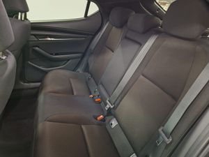 Mazda 3 e-SKYACTIV-G 90KW EXCLUSIVE-LINE PLUS AT - Foto 24