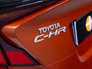 Toyota C-HR 2.0 180H Advance Luxury - Foto 10
