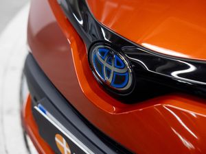 Toyota C-HR 2.0 180H Advance Luxury - Foto 12