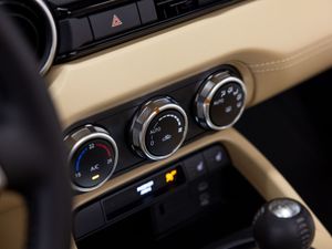 Mazda MX-5 2.0 SKYACTIV-G 135 kW (184 CV) MT Kazari - Foto 19