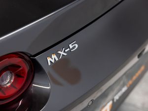 Mazda MX-5 2.0 SKYACTIV-G 135 kW (184 CV) MT Kazari - Foto 11