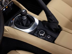 Mazda MX-5 2.0 SKYACTIV-G 135 kW (184 CV) MT Kazari - Foto 17