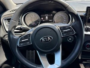 Kia XCeed 1.0 T-GDi Emotion 88kW (120CV) - Foto 10