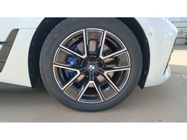 BMW i4 eDrive35 210 kW (286 CV)