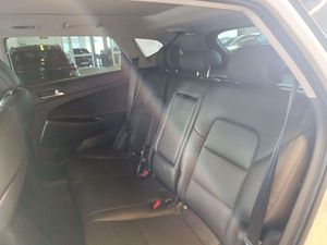 Hyundai Tucson 2.0 CRDI Style 4x4 Auto 135 kW (184 CV)  - Foto 10