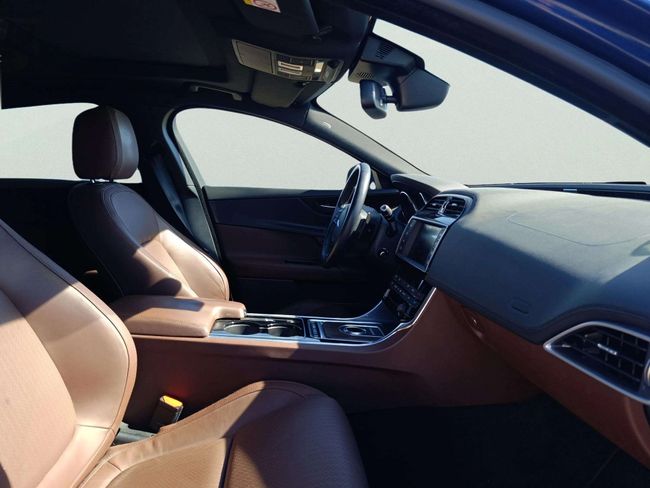 Jaguar XE 2.0 Diesel Portfolio RWD Auto 132 kW (180 CV)